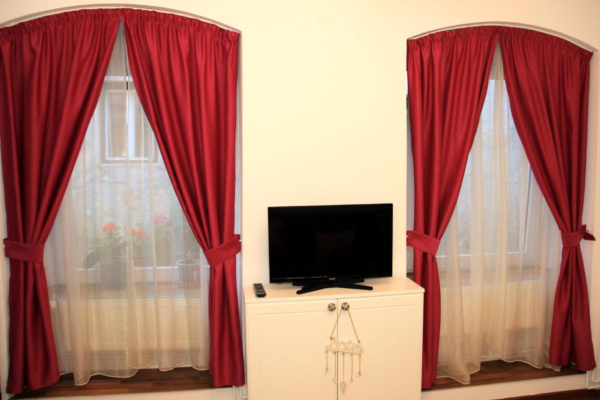 John Residence Apartment Brasov With Parking Option Exteriör bild