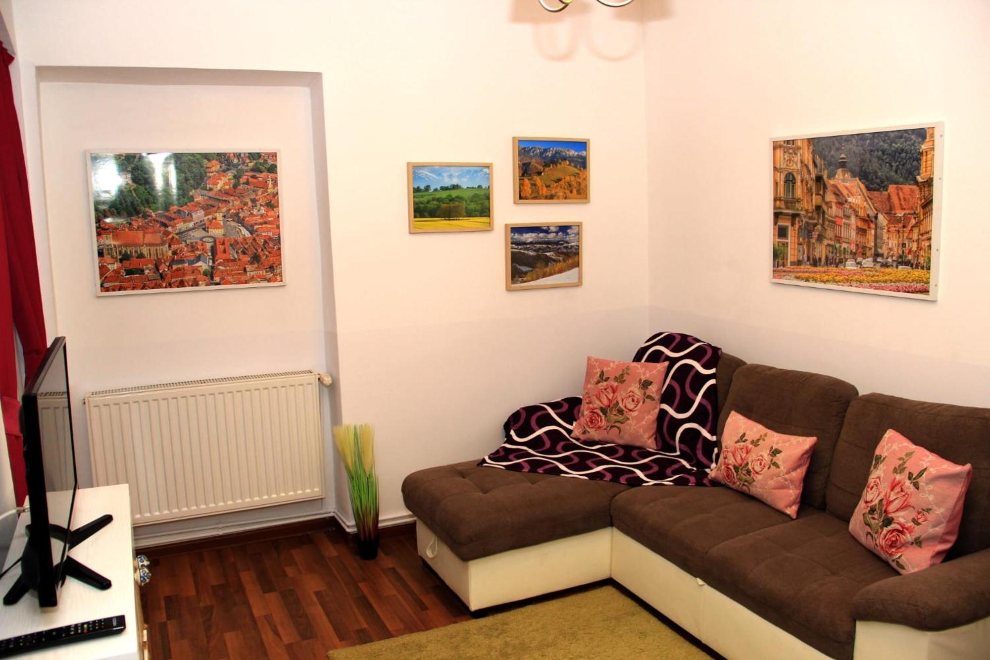 John Residence Apartment Brasov With Parking Option Exteriör bild