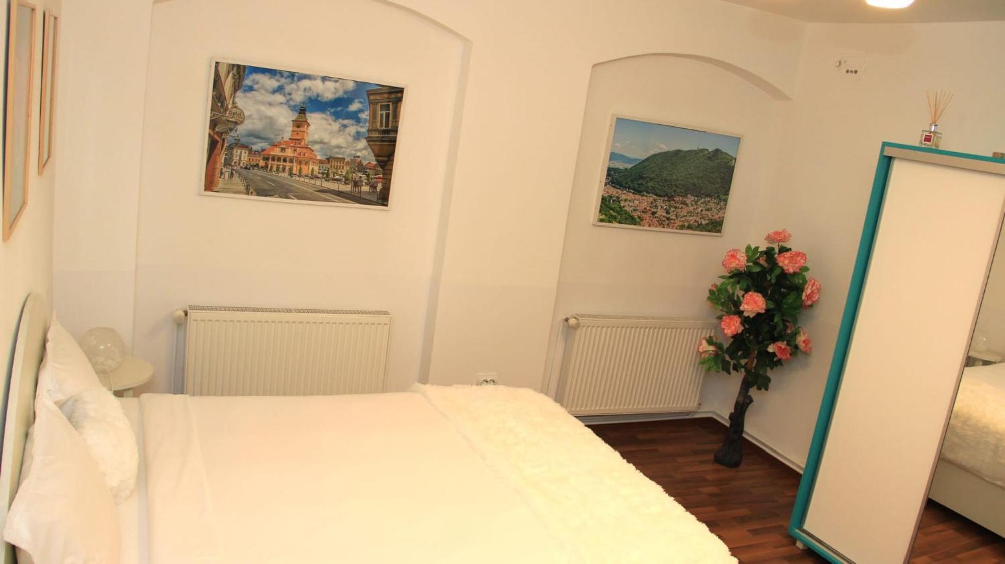 John Residence Apartment Brasov With Parking Option Exteriör bild