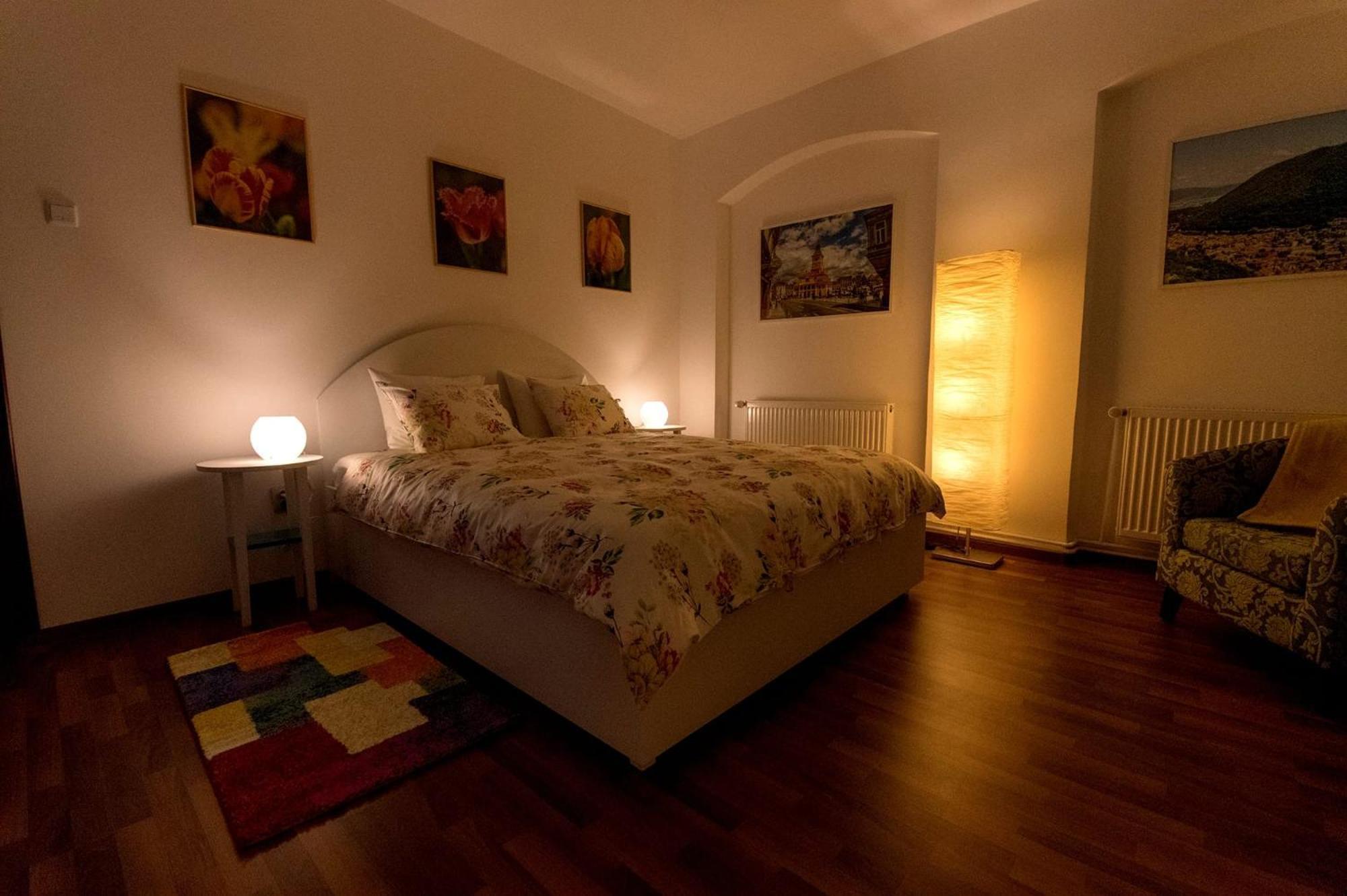 John Residence Apartment Brasov With Parking Option Exteriör bild