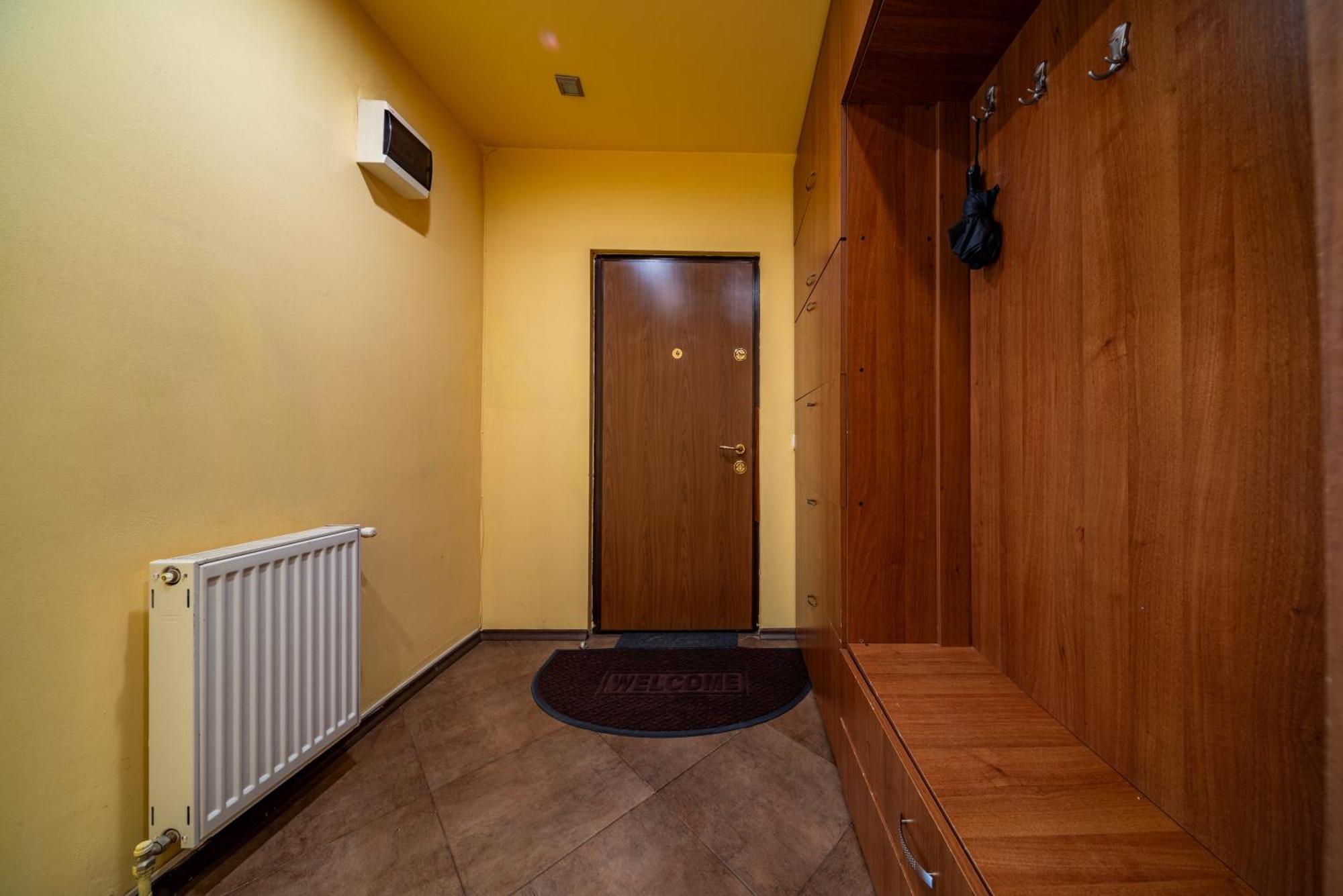 John Residence Apartment Brasov With Parking Option Exteriör bild