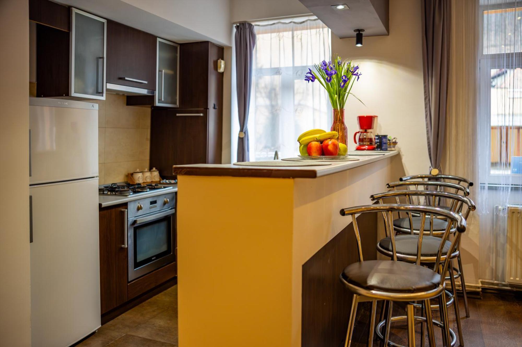 John Residence Apartment Brasov With Parking Option Exteriör bild