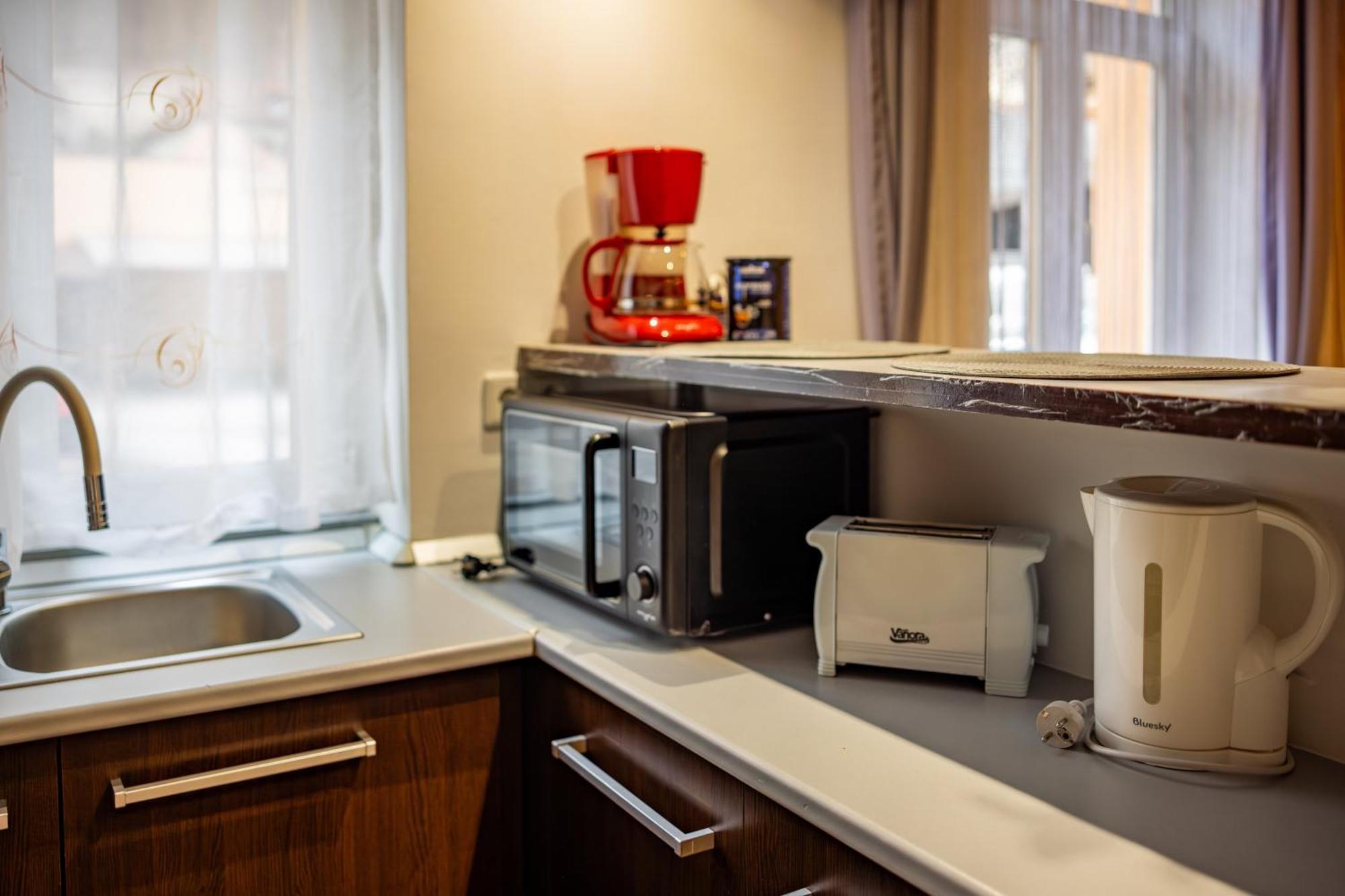 John Residence Apartment Brasov With Parking Option Exteriör bild