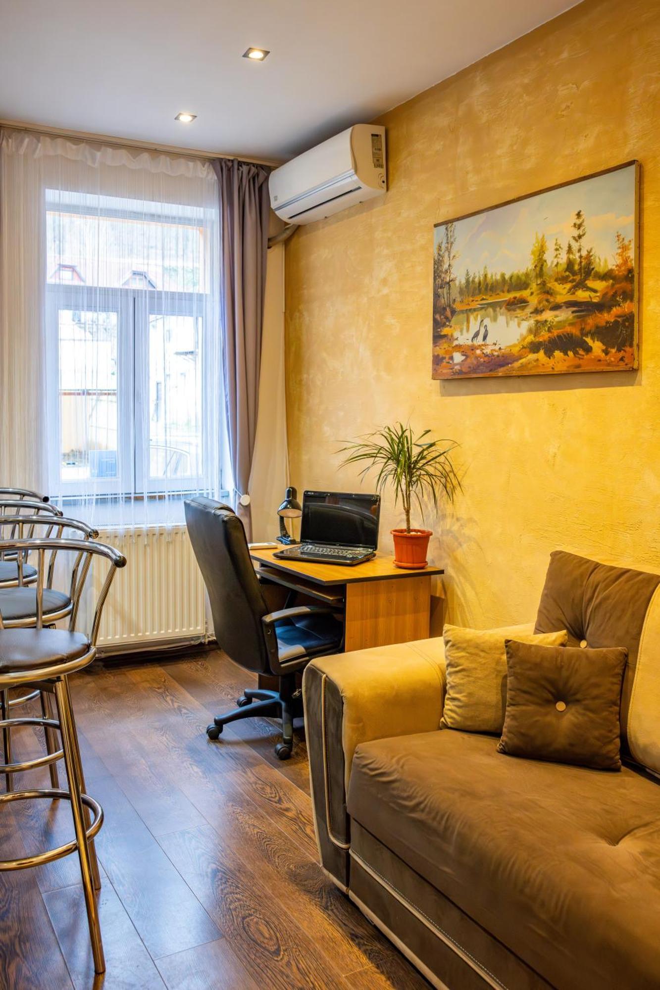 John Residence Apartment Brasov With Parking Option Exteriör bild